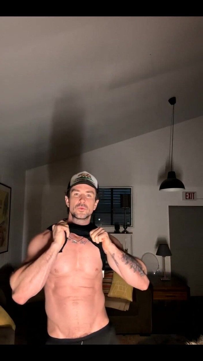 Trenton Ducati: 只是炫耀我的坚硬肌肉
