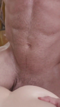 เลียรูตูดสองคนให้ แดนนี่ สตีล และไบรอัน โอมาลลี่ โดย ไคล์เลอร์!