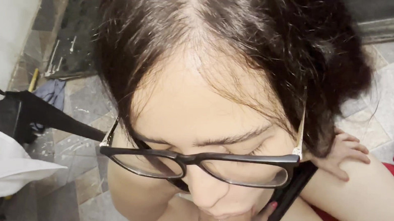 Crisanto999: Moja przyrodnia siostrzenica przybyła, gdy załatwiałem jej seks ze mną.