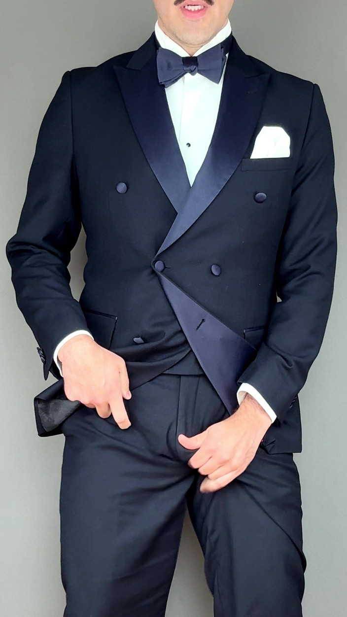 Master Shiny Shoes: Excitada de smoking