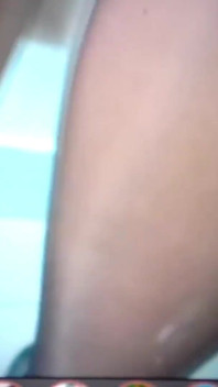 Pancutan mani dalam kaki saya Puan