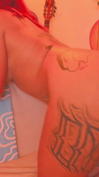 Corpo Tatuato Di Latina Che Ti Sculaccia