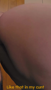 큰 젖탱이의 내 뚱뚱한 이웃이 애널 섹스에서 탈출하려 하지만 그녀는 더 많은 후장 따먹기만