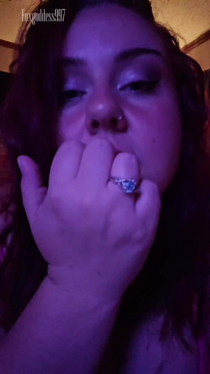 Fox Goddess: JOI 仕事帰りにFacetimeしてくれます