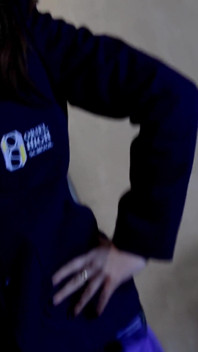 Lila uniform med Jess Impiazzi
