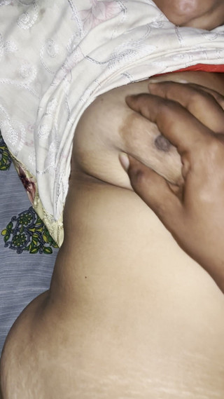 Desi dose700: Tôi nhét đất của mình vào âm hộ của Khushbu Bhabhi