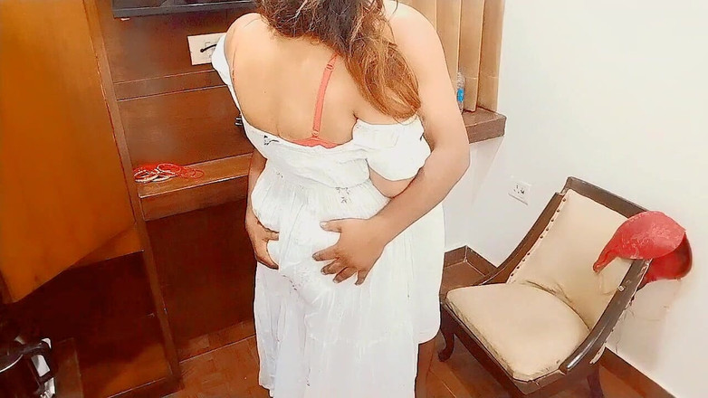 Preetipankaj115: मेरी सौतेली बहन को चोदना उसकी कराह बहुत जोर से और कामुक है