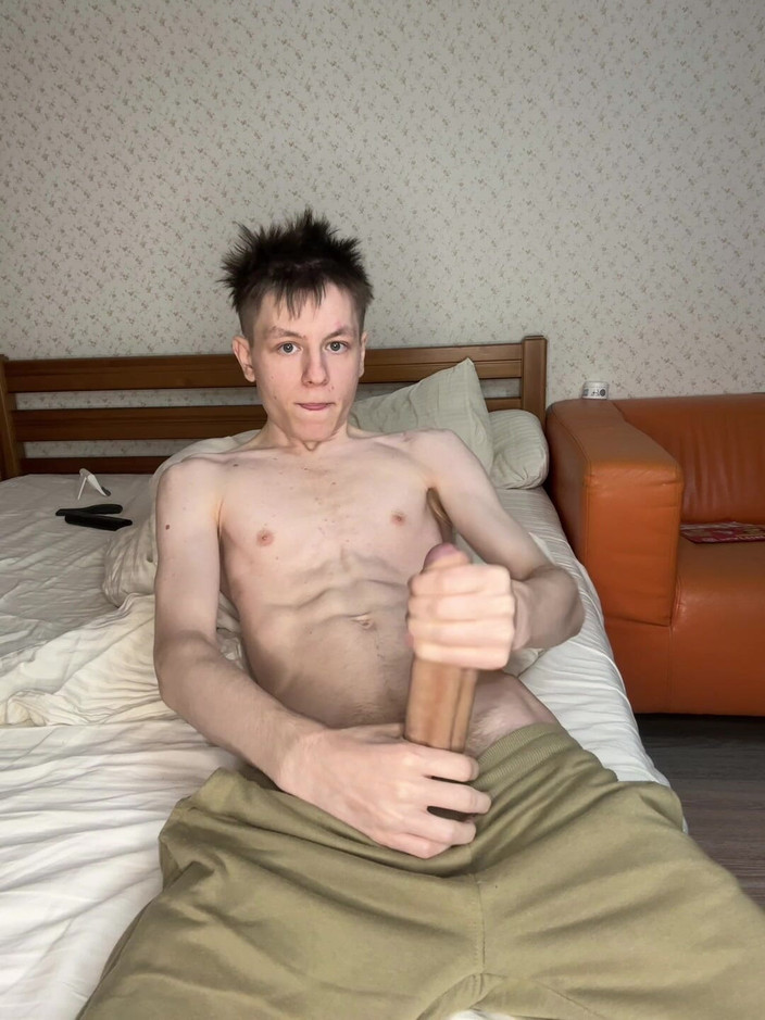 Morflot24: Масивний вибух сперми 18-річного твінка