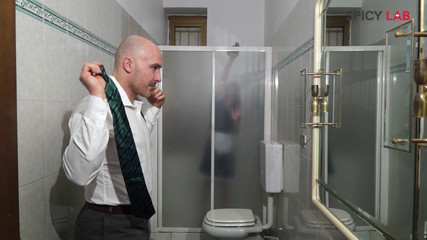 Spicy Lab Production: Služka pro oba, se sexy služkou Agathou Fox a Busty...