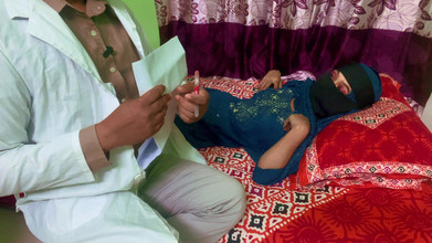 Riya Chowdhury: El doctor ve las tetas de su agradable y follada...