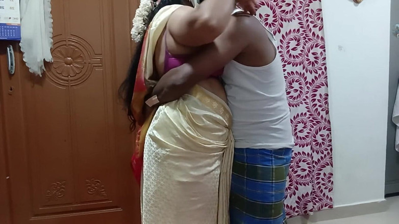 Muruga: Desi zia sesso con marito