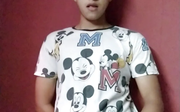 Viral boys: Hot teen boy in he bathed
