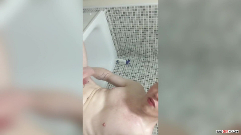Euro boy xxx: Solo Play with Smooth Boy Jasper