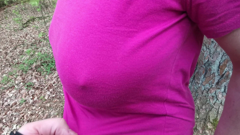 Bouncy Tits Action: Levanta tus brazos para que pueda golpear tus tetas mejor