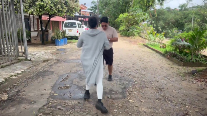 Roxxana: First Aid to My Neighbor Because She Crashed