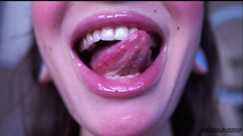 Rarible Diamond: Wet Sticky Lipgloss Kiss