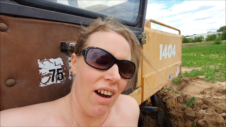 UserBitch1: Outdoor Fucked on the Excavator
