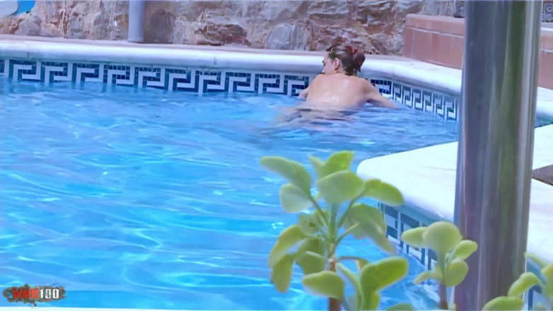 MMM100 Solo: Sexy Video Missguapa_pool