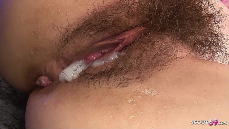 Asian porn collection: 새아빠한테 따먹히는 털이 무성한 보지의 일본 십대