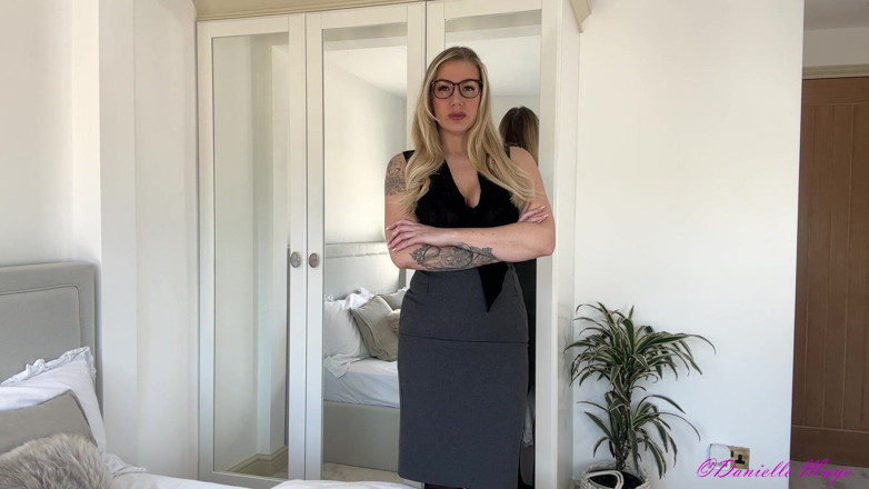 DanielleMaye: Insegnante cavalca il tuo buco del culo
