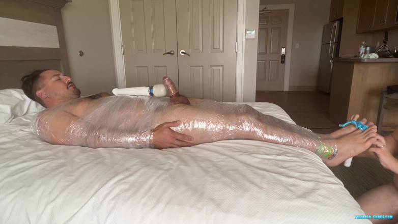 Ticklish Chubs: Cócegas prince mumificada