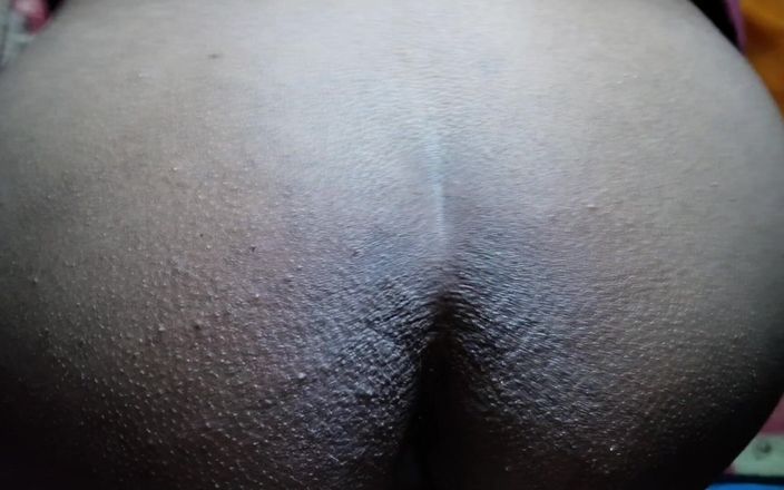 Sunita: Desi Couple Hot Bhabhi Ass