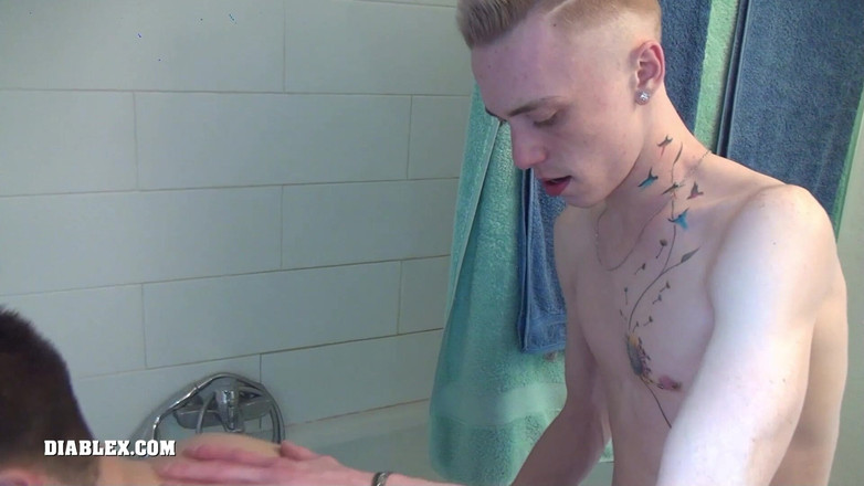 Diablex: Banyoda Sikişmek