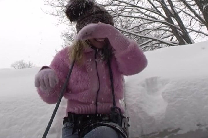 Planete Francaise: フランスから来たレズビアン美女たちが雪の中で遊びに来た