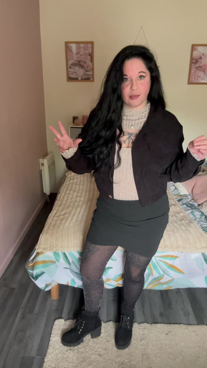 Maitresse Clara: 머리 좀 깎을래?
