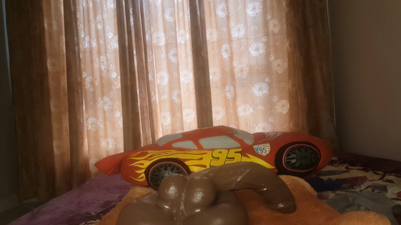 Super sexy ebony cuties: Jízda na mém obrovském zadku na Monster dildo