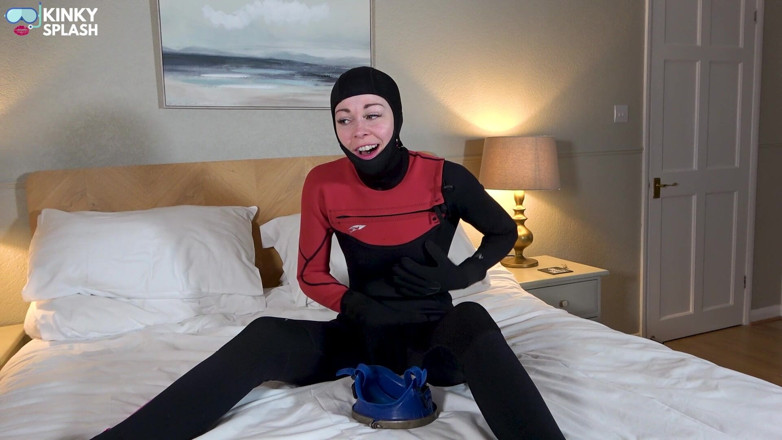 UKCuteGirl Lucy Lauren: Scuba Retreat Part 3 Bedtime Gear Wank