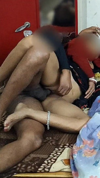 desi asli ghar ka bana romantik jora. desi bhaartiy romantik jore xxx vidiyo hindi men