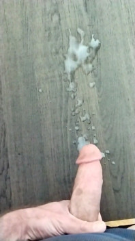 Slo Mo Cumshot