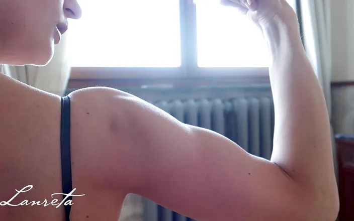 Lanreta: Muscle flexing as hard as I can