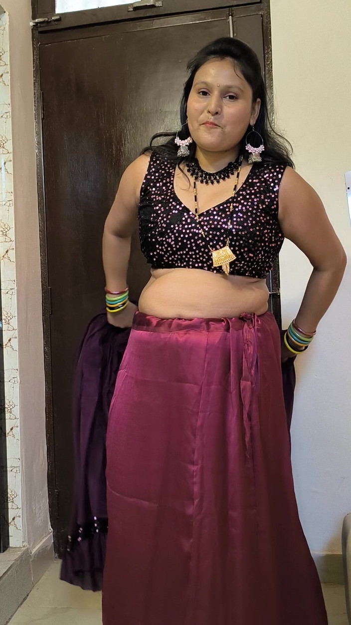 Puja555: Puja Bhabhi Nahý tanec