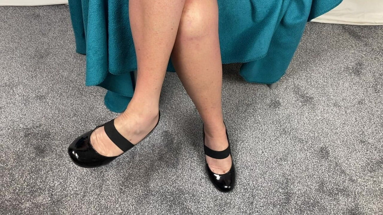 Mrs Mature Feet: Mrs Mature Feet Posing in Her Vintage Corsalette and Vintage...