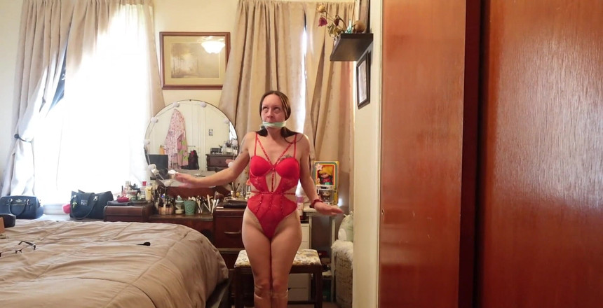 Raven Willow: Miluji svazování se, zatímco je v prádle a podpatcích