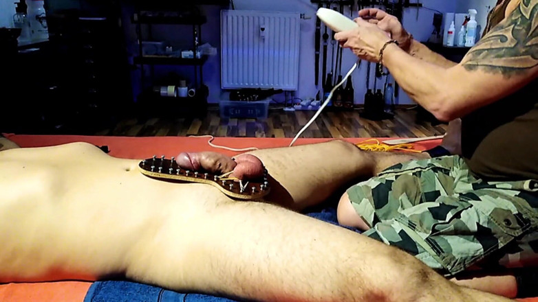 Master Drex: Cock&amp;balls exposing device