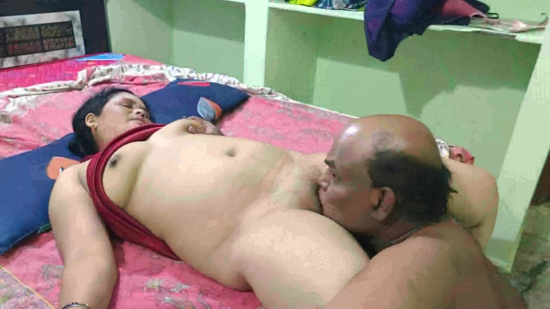 Sexy sindu: Seks makan memek jarak dekat