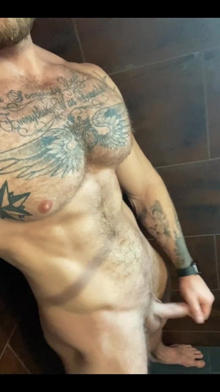 Leo Bayne: Feeling Playful