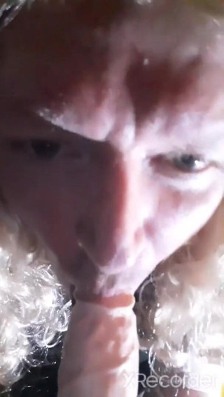 Mindblowing Fantasy: Crossdresserova fantazie kouření