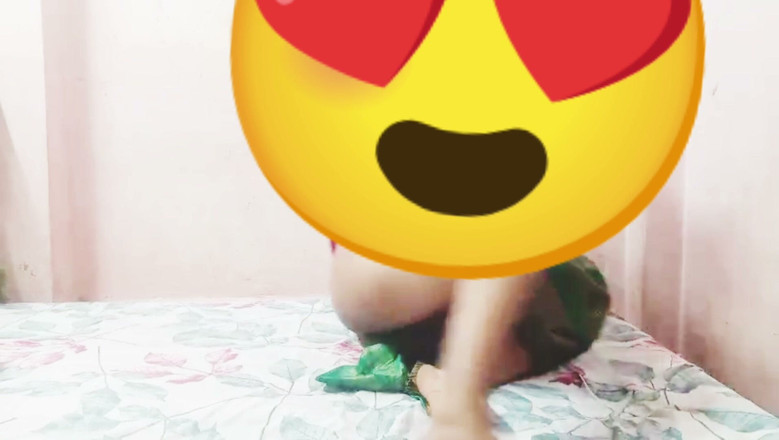 Sexy baby: Someone Arrived While the Hot *bhabhi* Was Quenching the Thirst of...