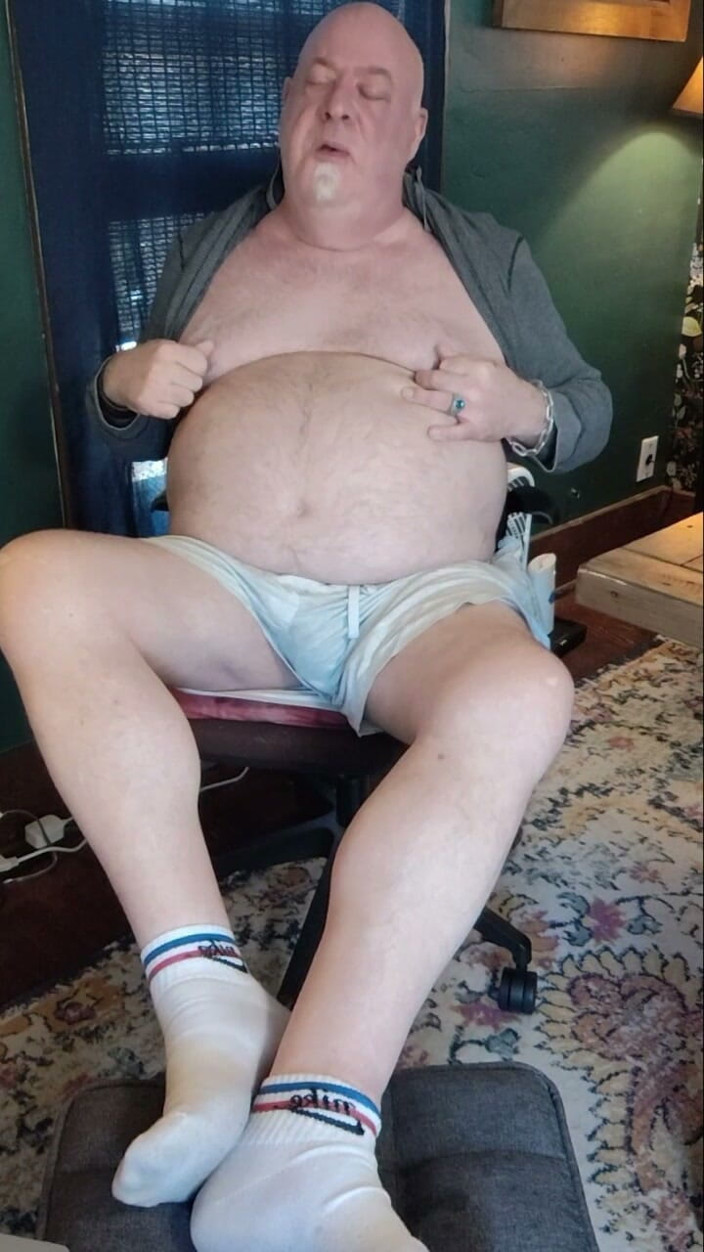 beardaddychub: Verbal Jerk on Webcam!