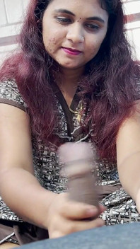 Mallu Girl Doing Hand Job and Penis Massage to Husband's Friend
