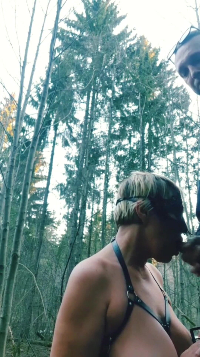 Crazyfamily 1970: Macocha ssała mnie w lesie