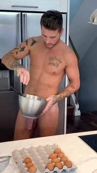 Model-Behavior: nacktes backen mit Josh moore 1