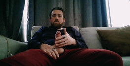 Dirty Talking Guy: Komm mit mir auf dem sofa