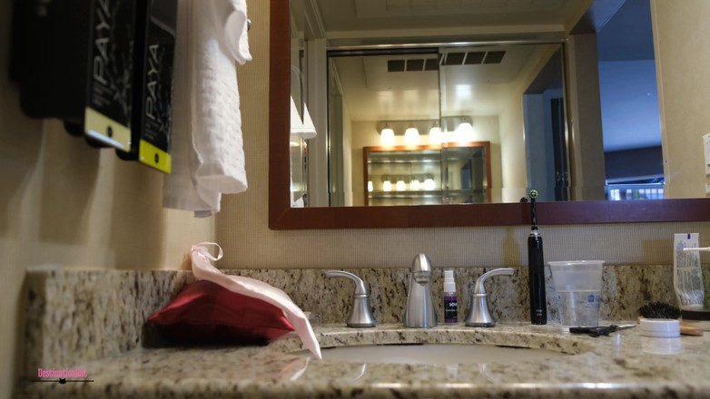 Destination Kat: Pinkeln in Toiletten und Wannen