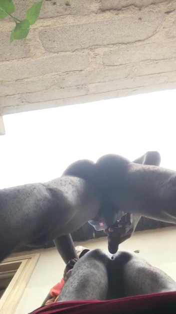 Sexylary: pe la spate fără prezervativ de mai jos