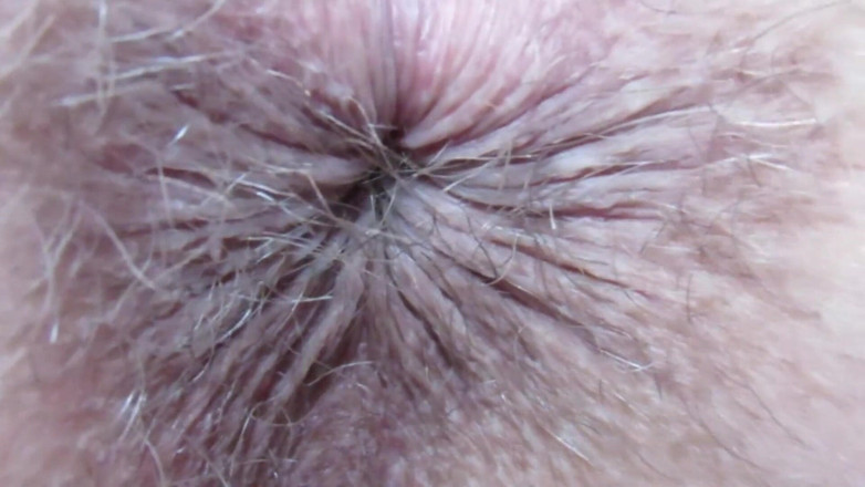 Cuteblonde666: Extremo de cerca en mi culo guiñando un ojo